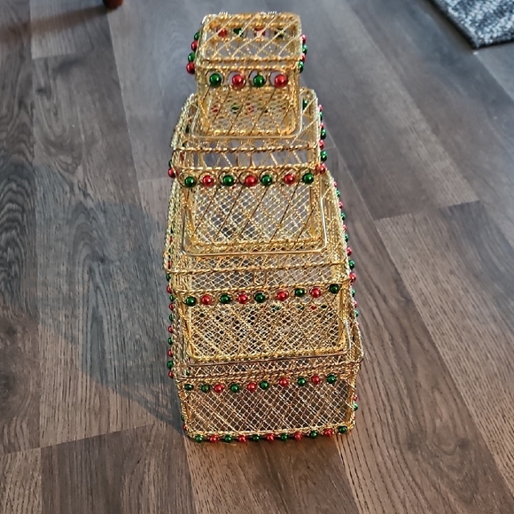 Gold Wire Mesh Decorative Nesting Boxes For Christmas Or All Year - Picture 2 of 3